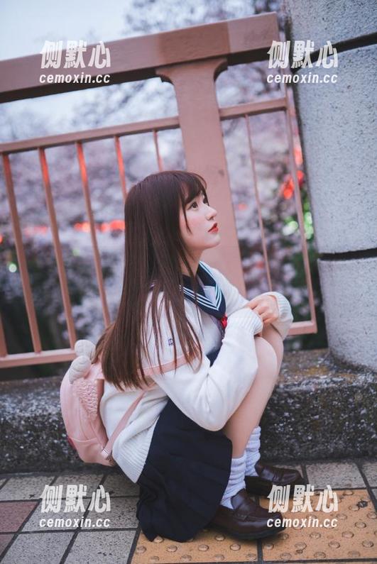 17吃瓜中心 跟上节奏,点击17吃瓜中心在线入口嗨吃瓜