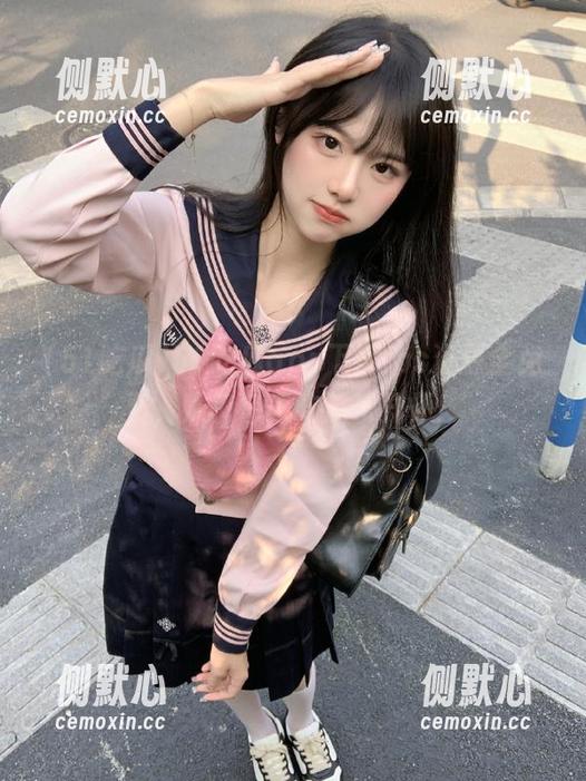 51吃瓜 51吃瓜app下载ios资源全免费,妹子每天吃瓜乐开怀!