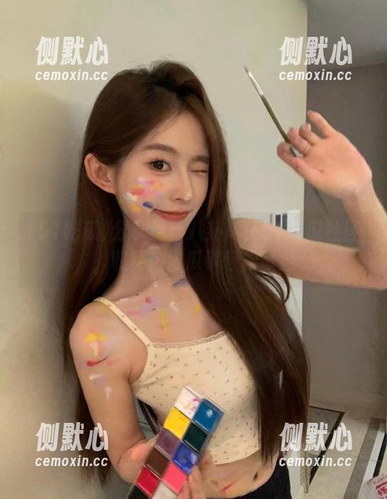 分享最新八卦尽在51吃瓜社区，收藏热门瓜事轻松掌握
