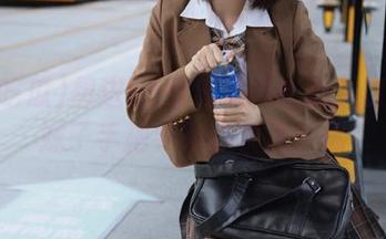 想进51吃瓜黑料首页入口吗？妹子手把手教你快速直达