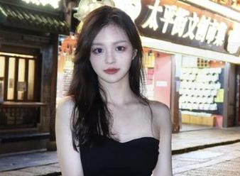 想知道“zztt88.ccm黑料”里的惊人故事吗？快来看看这个吃瓜类网站的网页！