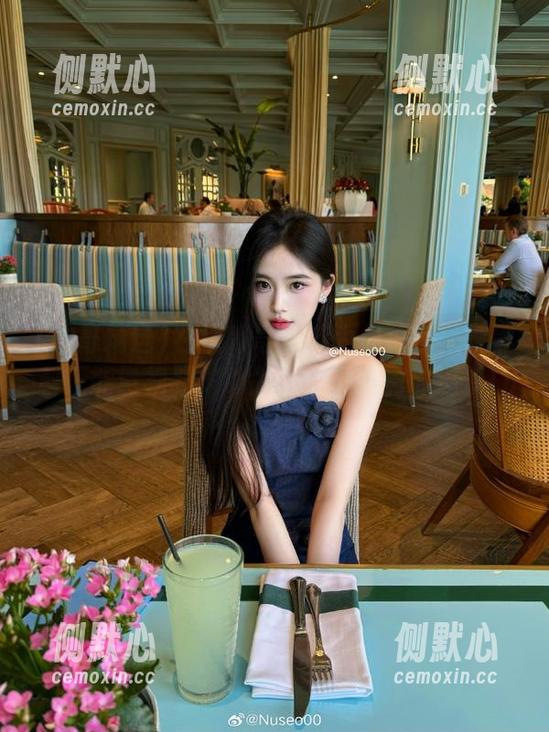在线冲哥精选为你独家呈现黑料正能量视频，助力每位少女勇敢追梦！