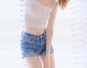 探索明星黑料网站官网，带你轻松获取明星黑料和内幕消息！