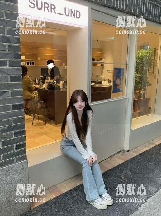 zztt45黑料不打烊直达最新瓜田，女生追剧闲暇必打开！
