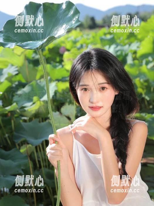 黑料专区爆料全链接整理，少女带你扒遍娱乐圈最新秘密！