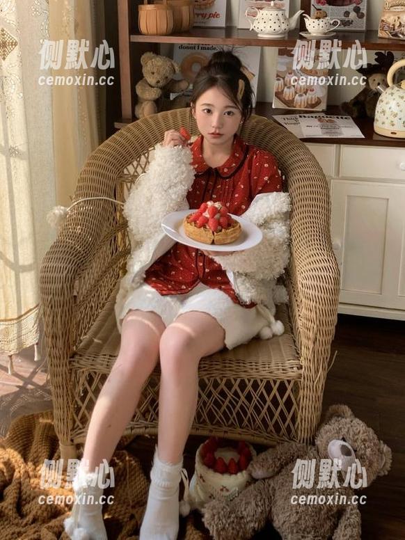 黑料吃料网 极速黑料吃料网直达视频,边看边吃瓜真开心!