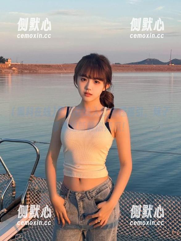 黑料在线入口全程指引，妹子带你追新鲜热辣瓜！