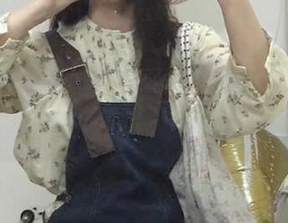 黑料打烊app：探索娱乐圈奇闻，成为吃瓜达人从未如此简单！