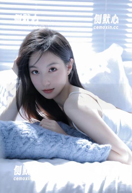 黑料正能量index视频地址更新啦，妹子带你边看边聊最新瓜！