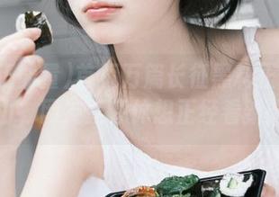 首页万篇长征黑料正能量堆成山，网友直呼休想正经看新闻！