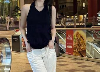 下载黑料老司机APP，首页吃瓜内容一手掌握